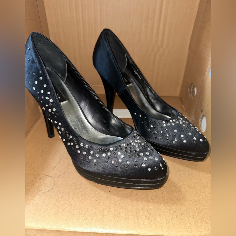 EUC White House Black Market Heels.